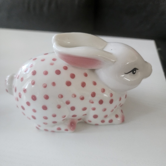 Polka Dot Ceramic Bunny Figurine - Picture 5 of 10